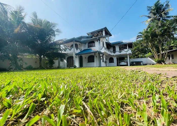 Pasidu Villa